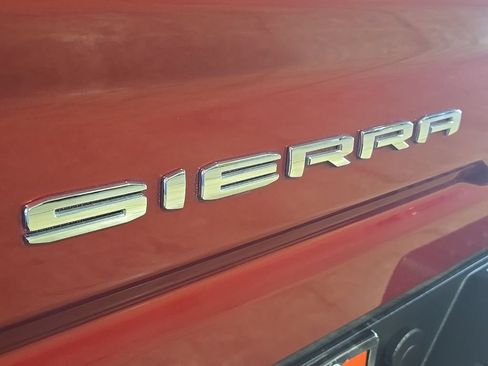 Used 2022 GMC Sierra 2500 AT4 w/ AT4 Preferred Package AWD/4WD image 43