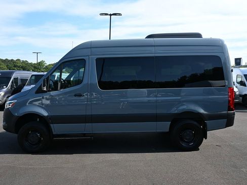 Used 2025 Mercedes-Benz Sprinter 2500 image 3