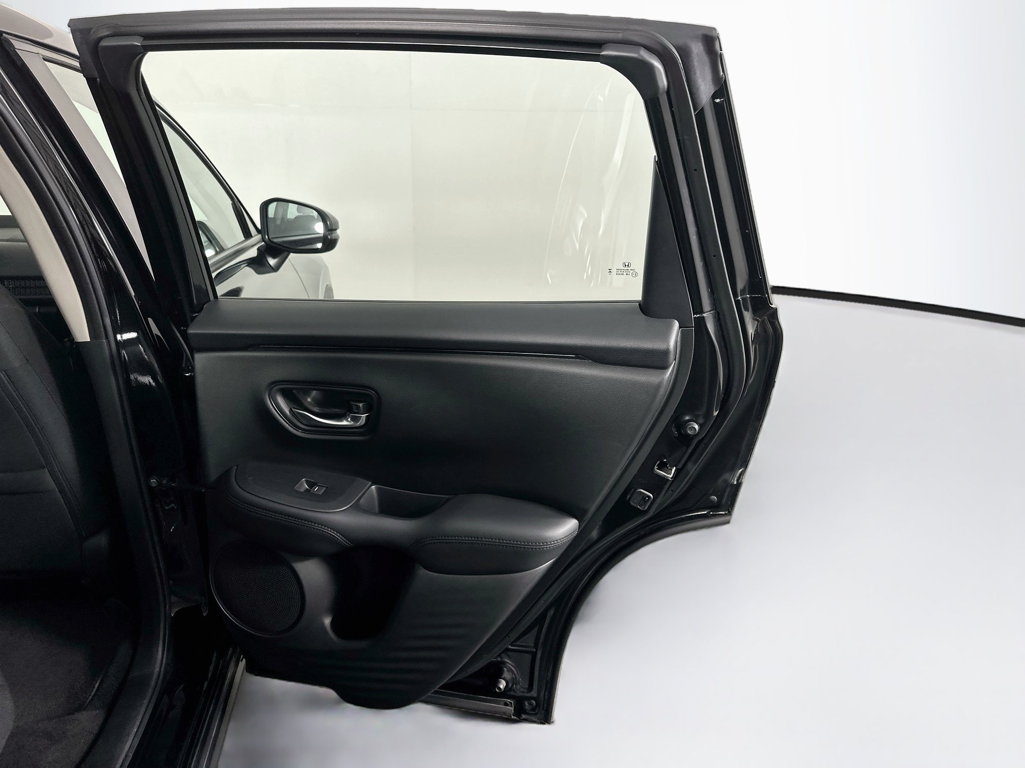Used 2025 Honda HR-V LX image 27