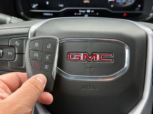 Used 2022 GMC Yukon SLT AWD/4WD image 49