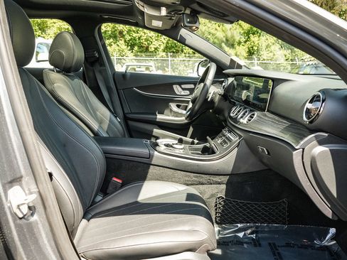 Used 2018 Mercedes-Benz E 300 image 16