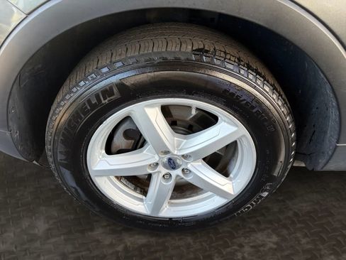 Used 2017 Ford Explorer XLT AWD/4WD image 35