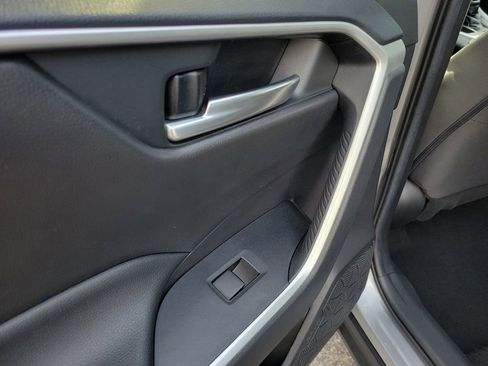 Used 2021 Toyota RAV4 XLE image 11