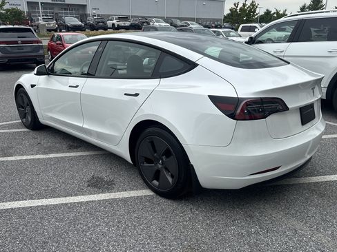Used 2023 Tesla Model 3 Standard Range RWD image 5