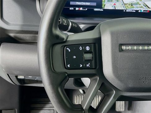 Used 2024 Land Rover Defender 130 X-Dynamic SE image 10