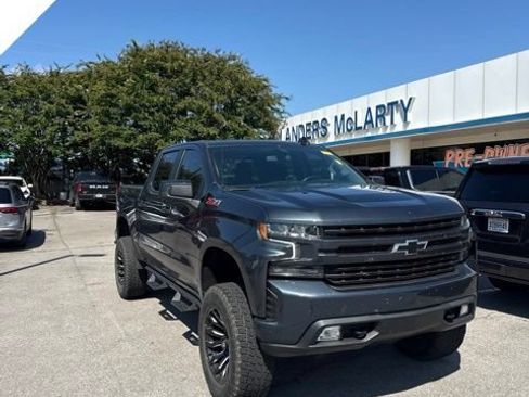 Used 2021 Chevrolet Silverado 1500 RST w/ Z71 Off-Road Package AWD/4WD image 3