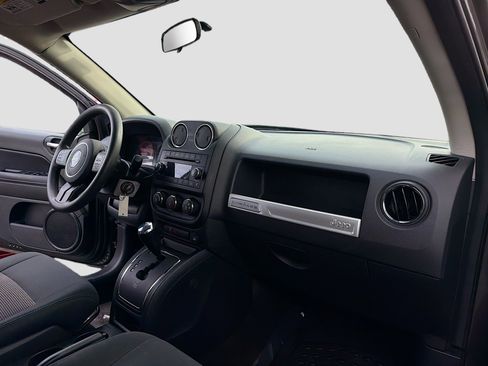 Used 2014 Jeep Compass Sport w/ Power Value Group FWD image 5
