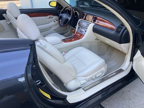 Used 2008 Lexus SC 430 Convertible image 17