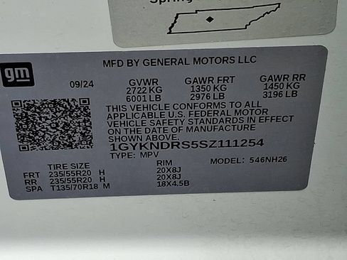 Used 2025 Cadillac XT5 Premium Luxury w/ LPO, Floor Liner Package AWD/4WD image 32