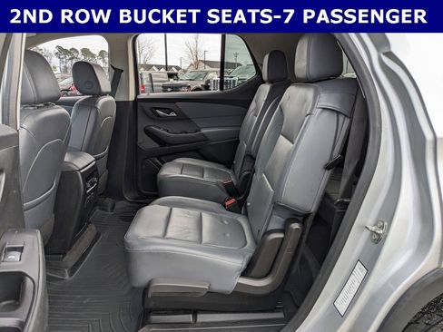 Used 2020 Chevrolet Traverse LT w/ LT Premium Package image 5