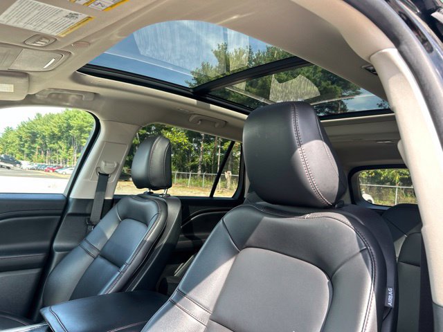 Used 2024 Lincoln Aviator AWD w/ Premium Package image 7