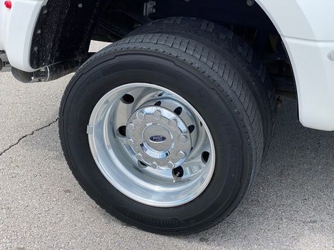 Used 2022 Ford F450 Platinum w/ FX4 Off-Road Package image 9