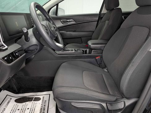 Certified 2023 Kia Sportage LX image 4