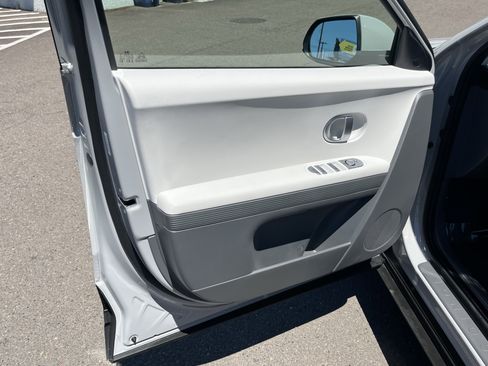 Certified 2024 Hyundai Ioniq 5 SEL RWD image 15