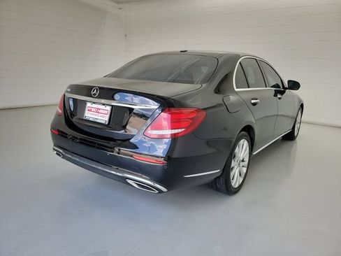Used 2018 Mercedes-Benz E 300 image 5