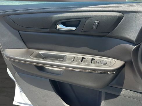 Used 2016 GMC Acadia SLT w/ Premium Edition AWD/4WD image 18