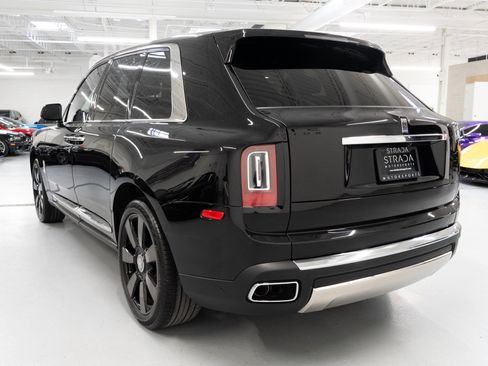 Used 2022 Rolls-Royce Cullinan image 6