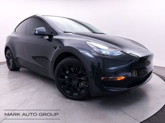Used 2024 Tesla Model Y Long Range video 1