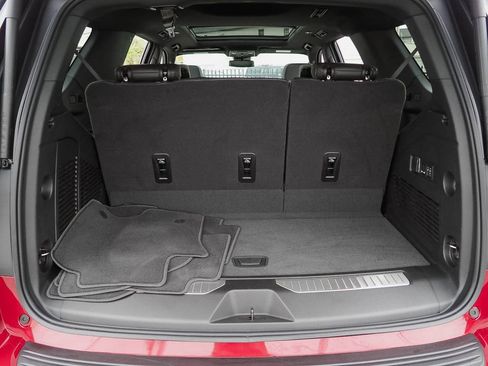 Certified 2025 Chevrolet Tahoe RST w/ Comfort Package AWD/4WD image 9