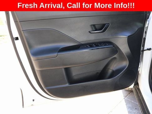 Used 2025 Hyundai Kona SEL image 21