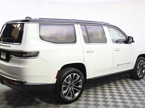 Used 2022 Jeep Grand Wagoneer Series III w/ HD Trailer Tow Package image 7