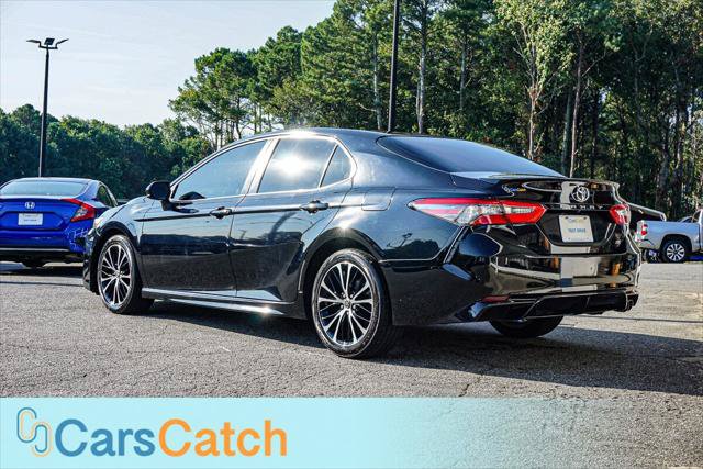 Used 2018 Toyota Camry SE FWD image 13