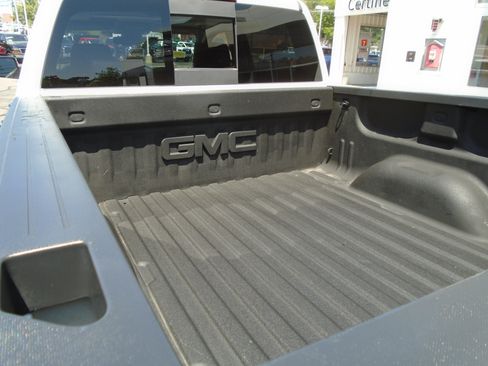 Used 2017 GMC Sierra 1500 SLT AWD/4WD image 46