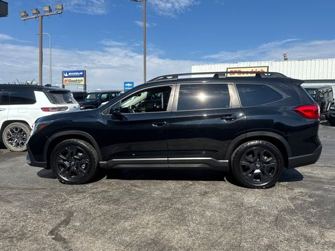 Used 2023 Subaru Ascent Onyx Edition image 3