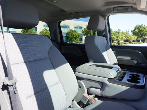 Used 2019 Chevrolet Silverado 2500 W/T w/ WT Convenience Package RWD image 16