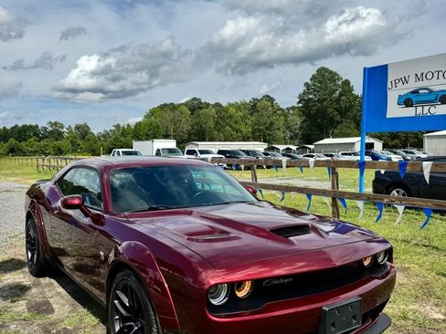 Used 2020 Dodge Challenger R/T Scat Pack RWD image 2