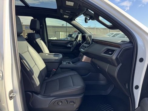 Used 2024 Chevrolet Suburban High Country image 40