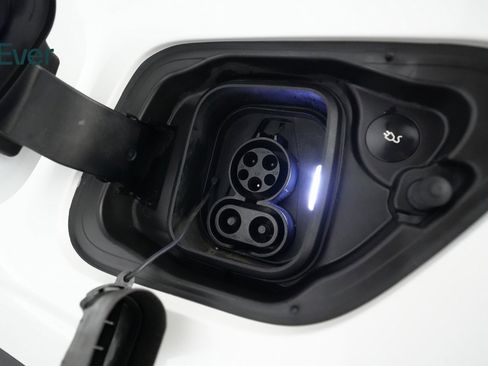 Used 2022 Polestar Polestar 2 w/ Performance Package image 27