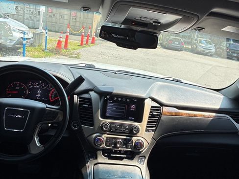 Used 2016 GMC Yukon Denali AWD/4WD image 10