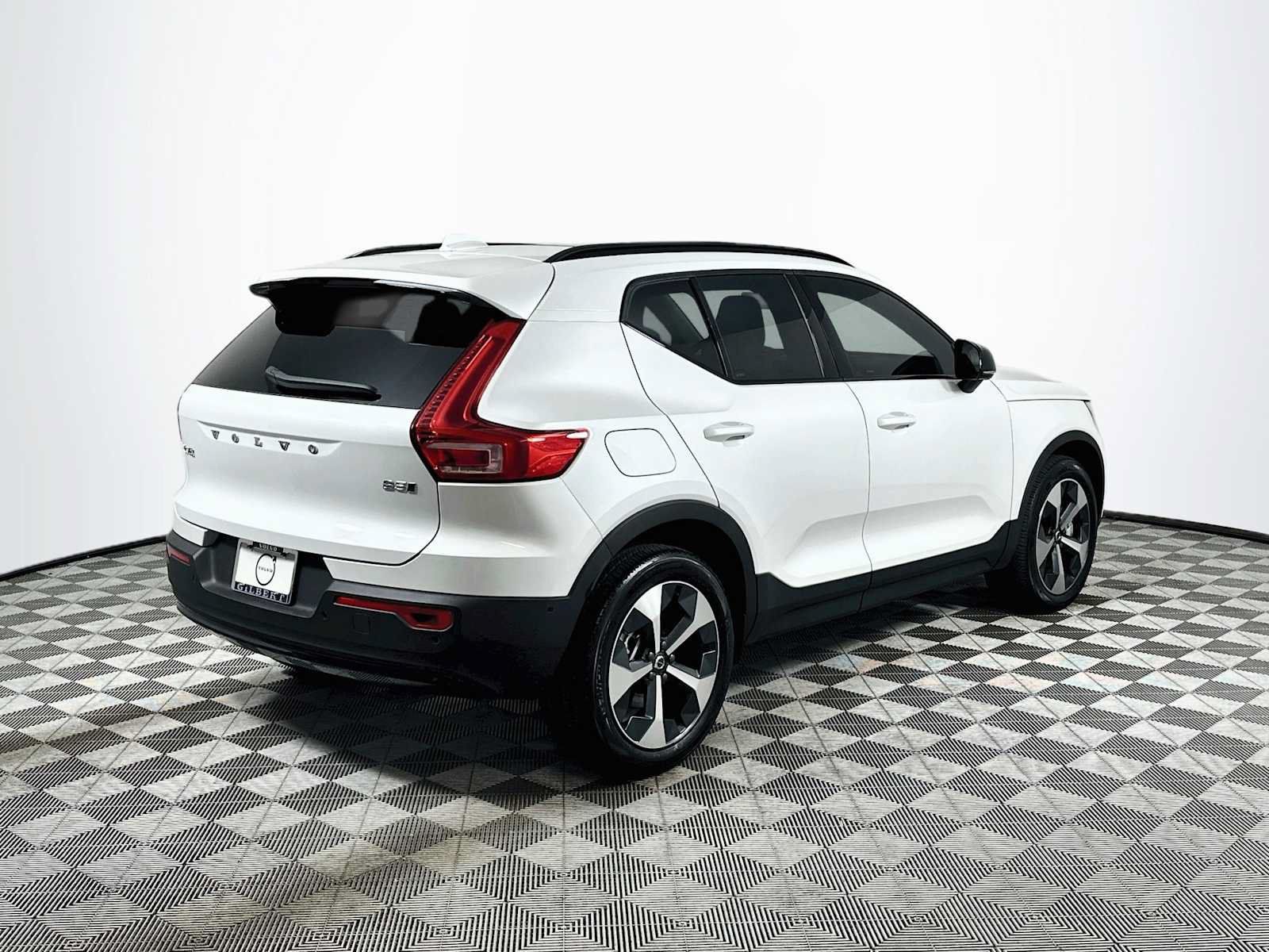 Used 2026 Volvo XC40 B5 Plus w/ Protection Package Premier AWD/4WD image 7