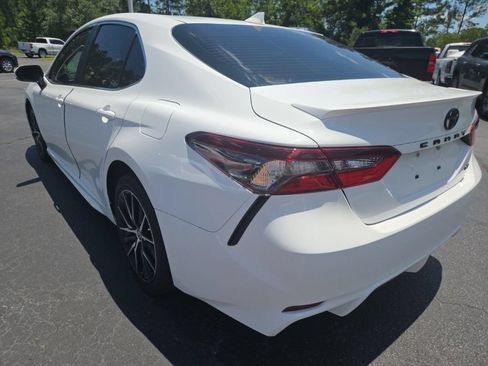 Used 2024 Toyota Camry SE w/ Convenience Package FWD image 28