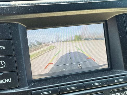 Used 2016 Ford Explorer FWD image 23