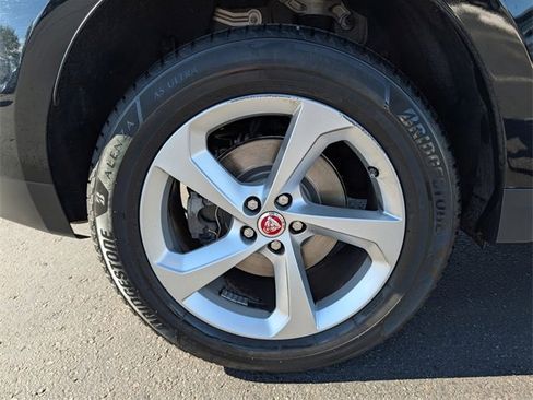 Used 2020 Jaguar F-PACE Premium image 26