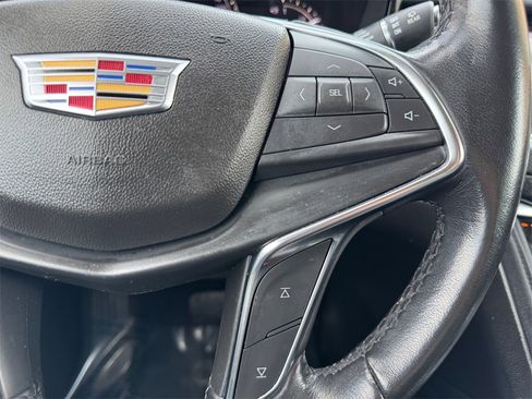 Used 2019 Cadillac XT5 Premium Luxury image 24