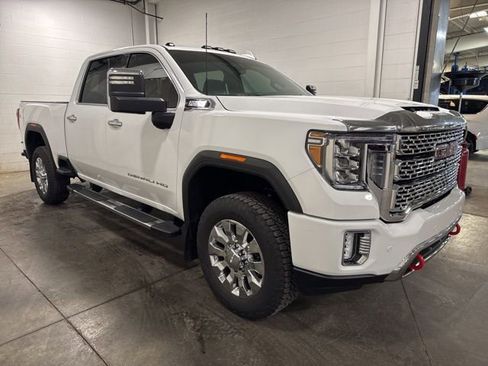 Used 2021 GMC Sierra 2500 Denali w/ Denali Ultimate Package image 3