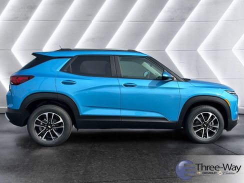 New 2026 Chevrolet TrailBlazer LT w/ LT Cold Weather Package FWD image 6