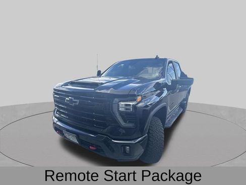 Used 2025 Chevrolet Silverado 2500 LT w/ Trail Boss Package AWD/4WD image 3