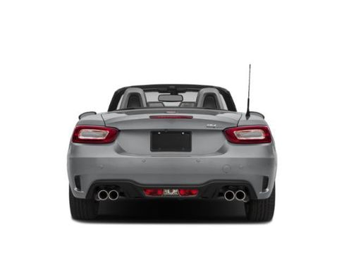Used 2018 FIAT 124 Spider Abarth RWD image 8