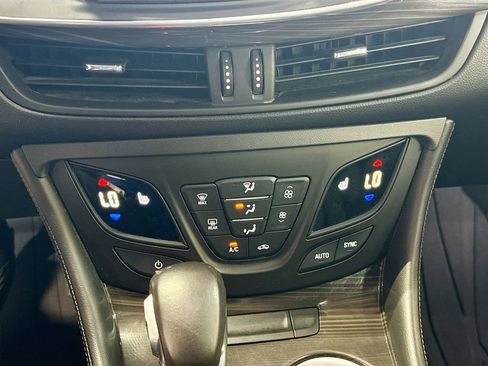 Used 2020 Buick Envision Essence FWD image 16