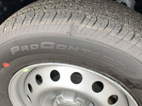 New 2025 Ford Maverick XL image 13