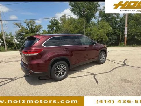 Used 2019 Toyota Highlander XLE AWD/4WD image 8