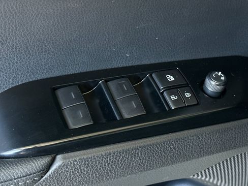 Used 2025 Toyota Camry XSE FWD image 12