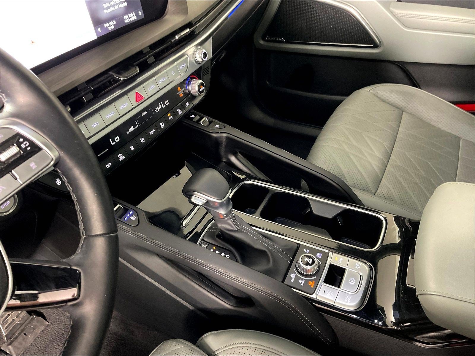 Certified 2024 Kia Telluride SX Prestige X-Line AWD/4WD image 18
