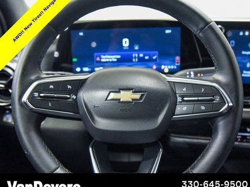 Used 2025 Chevrolet Equinox LT w/ Convenience Package II image 26