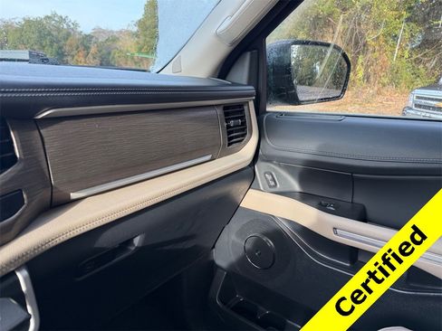 Used 2024 Ford Expedition Max Limited image 25