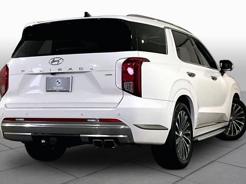 Used 2023 Hyundai Palisade Calligraphy image 12